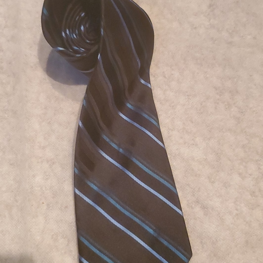 Axcess tie - Picture 2 of 2